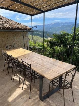 Secluded house with amazing view and swimming pool Vacation rental in Buis-les-Baronnies