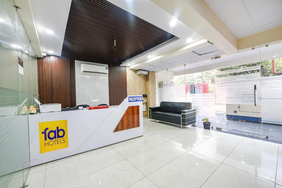 Via Palm Paradise Hotel in Noida