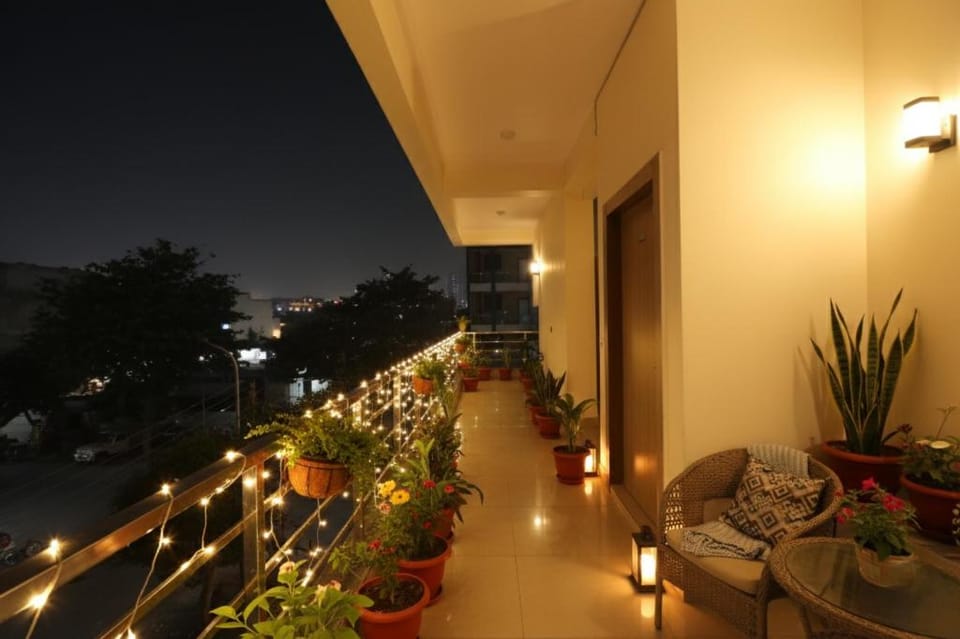 Via Palm Paradise Hotel in Noida