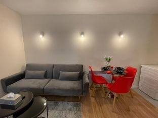 Misk Homes - Luxury Apartment Near City Airport! Apartment in Barking