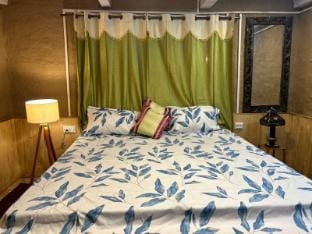 Magic Meadow Homestay and Cafe  Chalet in Himachal Pradesh