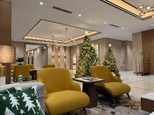 New 1BR Condo Near Venice Canal & BGC w/ Balcony Apartment in Makati