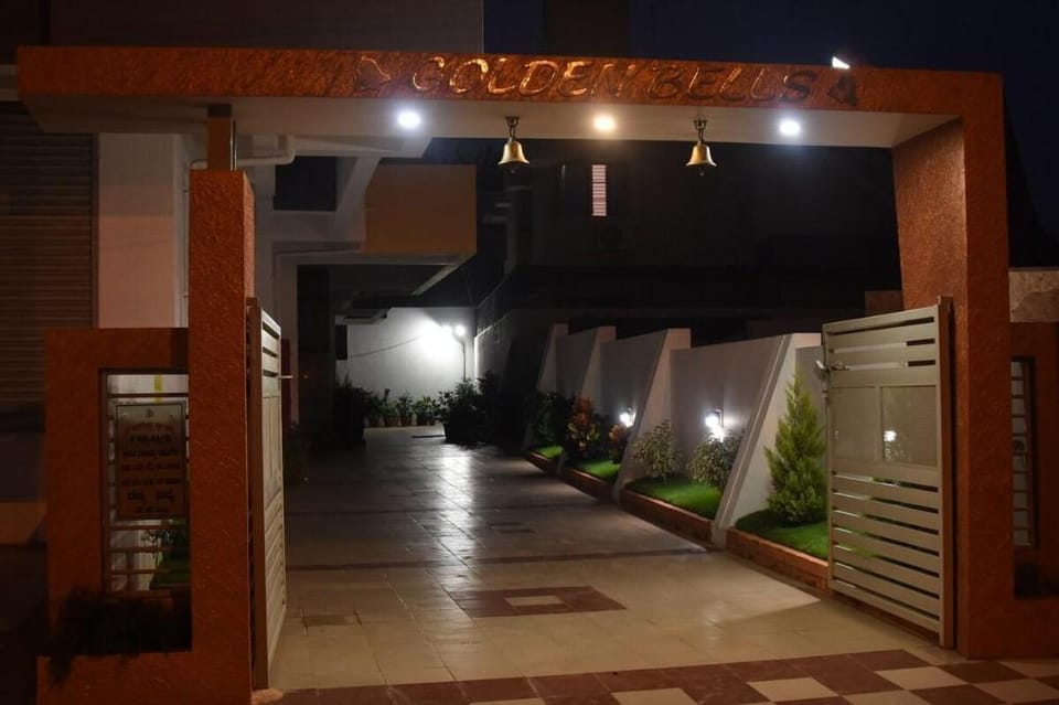 Golden Bells premium service appartment Apartment in Mysuru