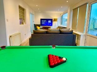 Brighton 4BR Home with Sea View and Free Parking Vacation rental in Brighton