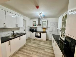 Brighton 4BR Home with Sea View and Free Parking Vacation rental in Brighton