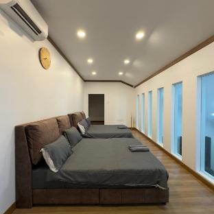 Flower Villa Taman Mount Austin For 16 pax Vacation rental in Johor Bahru
