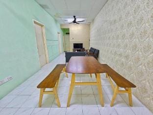 Homestay Mahligai Cinta Banting Vacation rental in Selangor, Malaysia
