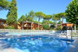 Great village renewed with swimming pool Apartment in Bibione