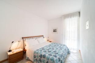 Beachfront flat with shared pool in Bibione Apartment in Bibione