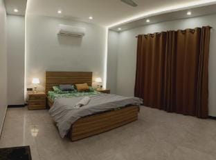 Have enjoy holidays  Apartment in Karachi