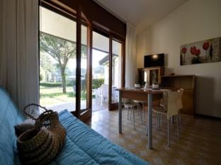Enjoy your holiday in a wonderful apartment with pool and solarium Apartment in Bibione