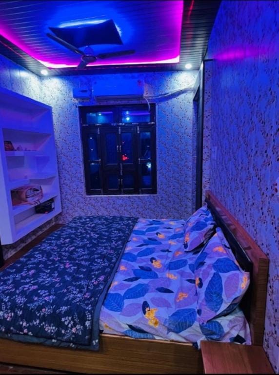 Goroomgo Milan Palace Near Ram Mandir Ayodhya Hotel in Uttar Pradesh