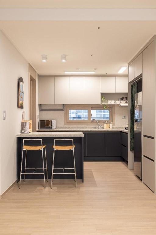 Stylish Modern Condo: 3Bed, 2Bath, 4 AirCon, 65"TV Apartment in Seoul