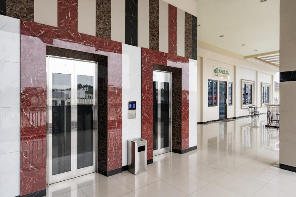 Urbanview Hotel Syariah Anelia 2 Samarinda by RedDoorz Hotel in Indonesia
