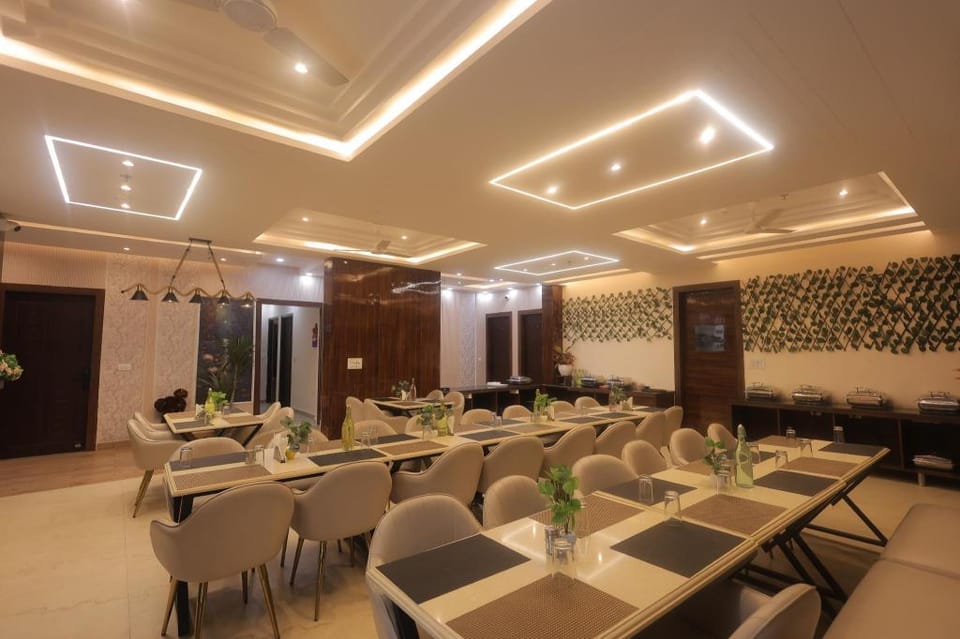 Hotel Mango Tree, Vrindavan Hotel in Uttar Pradesh