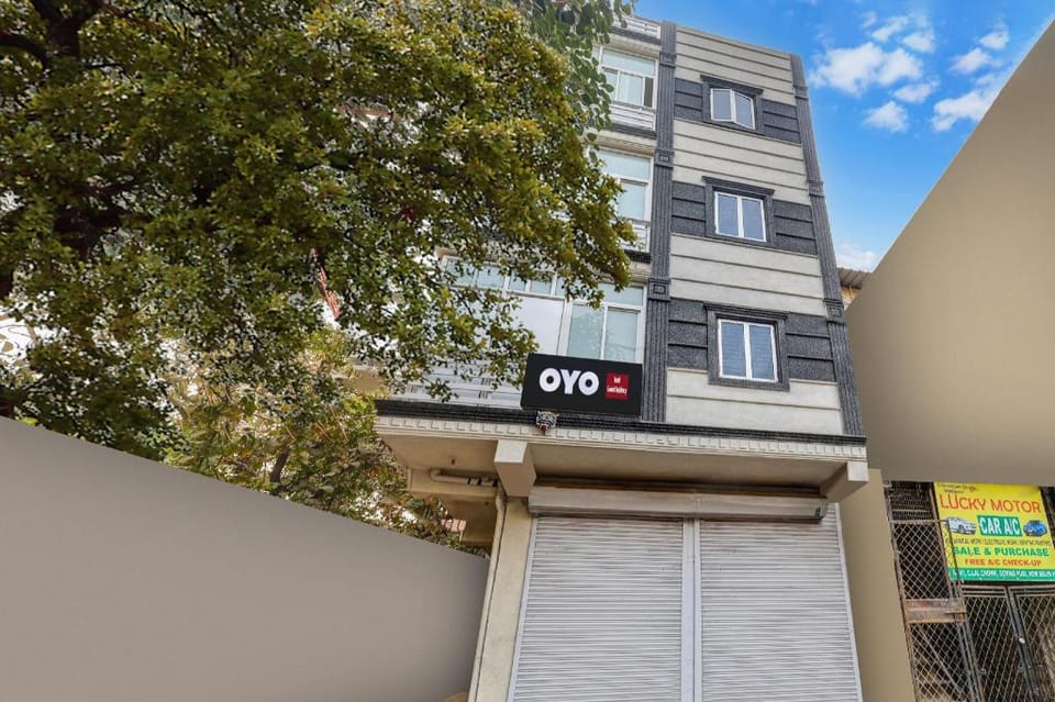 Super Hotel O Govind Residency Hotel in New Delhi