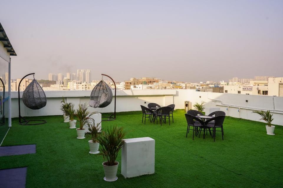 Housr 78 Madhapur Hitech City Near Yashoda Hospital Hotel in Hyderabad