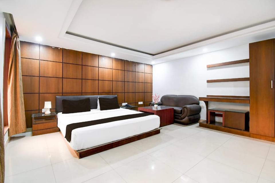 Super Collection O Shanti Bhawan Bank More formerly Madhulika Hotel in West Bengal