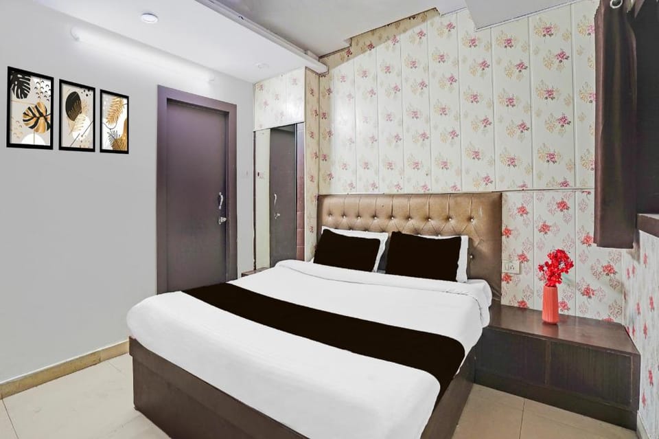 Super Collection O Prabhat Nagar Bareilly Hotel in Uttar Pradesh