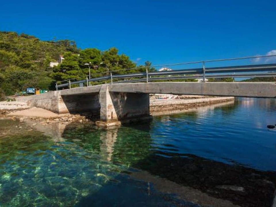 Apartments Bruna Lastovo-Standard One Bedroom Apartment with Balcony and Sea View-Crveni Apartment in Dubrovnik-Neretva County