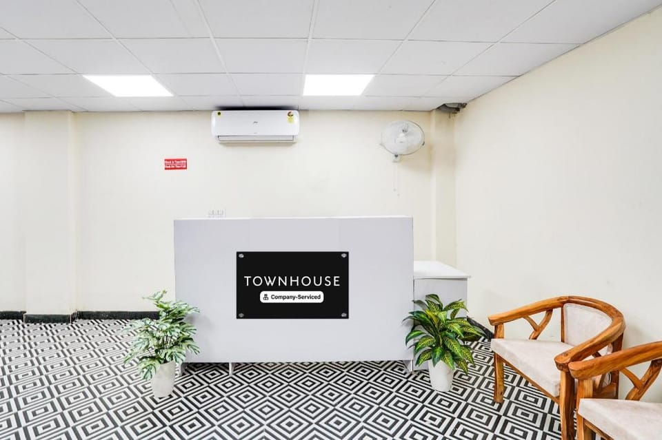Townhouse Sector 121 Noida Hotel in Noida