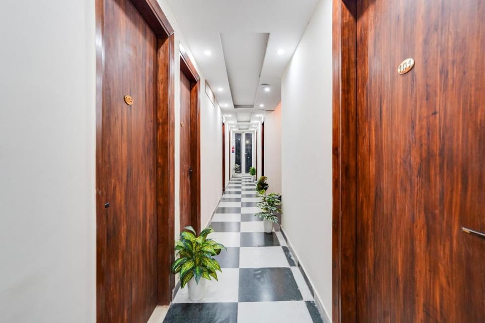 Townhouse Sector 121 Noida Hotel in Noida