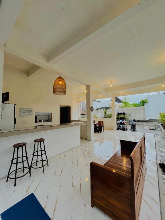 NeNa Eat and Sleep Kuta Bed and Breakfast in Pujut
