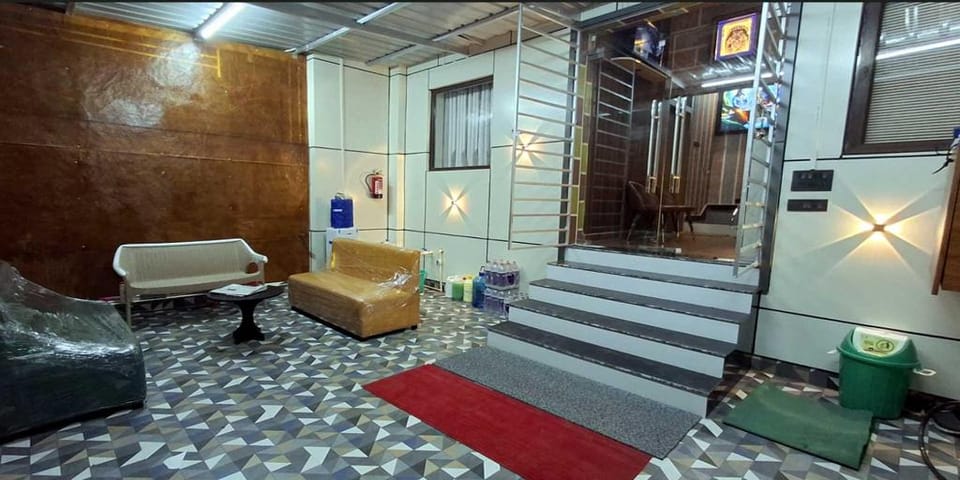 Shri Harihar Dham Hotel in Uttar Pradesh
