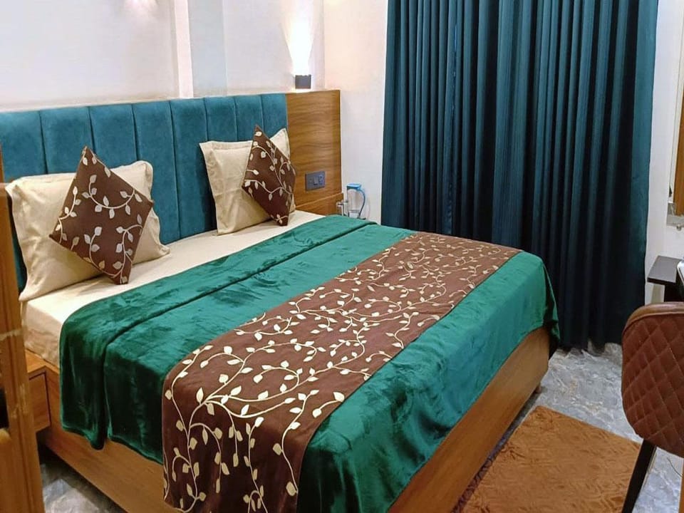 Shri Harihar Dham Hotel in Uttar Pradesh