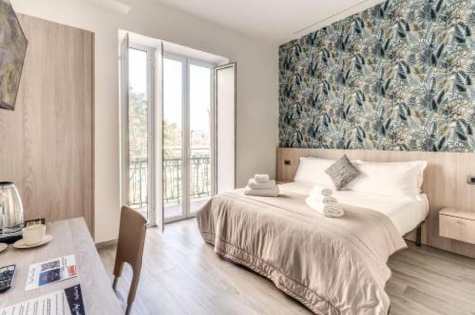 Royal Rooms B&B Bed and Breakfast in Naples