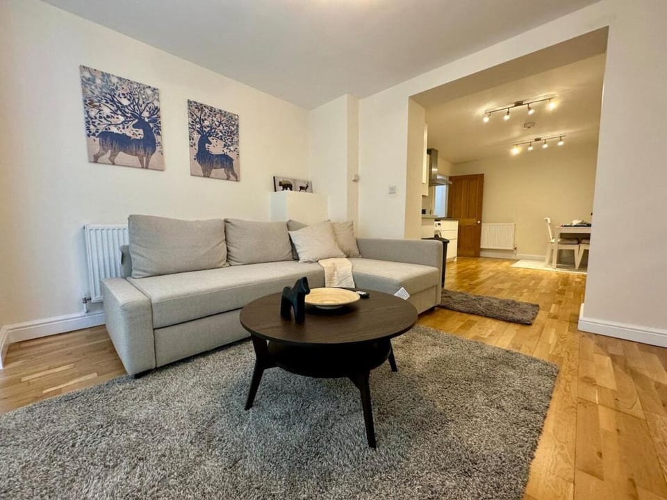 Sutherland Avenue Studios Apartment in City of Westminster