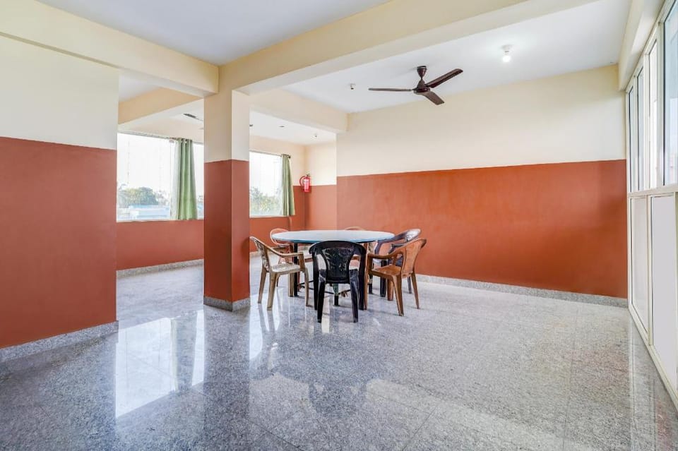 Super Hotel O G C Residency Hotel in Bengaluru