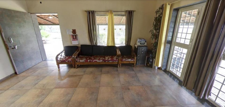 Anandam Velhe Country House in Maharashtra