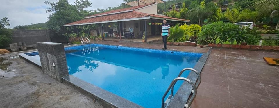 Anandam Velhe Country House in Maharashtra