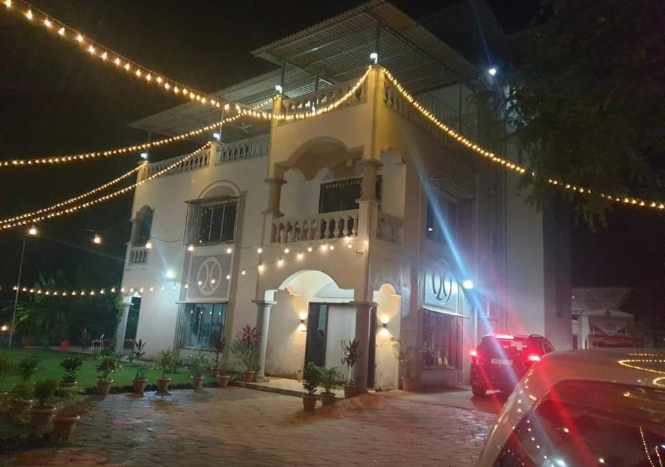 Riverfront mansion (jains) karjat Country House in Maharashtra