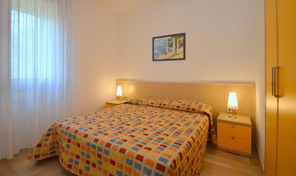 Elegant flat for 7 guests in a seafront building with lift by Beahost Rentals Apartment in Bibione