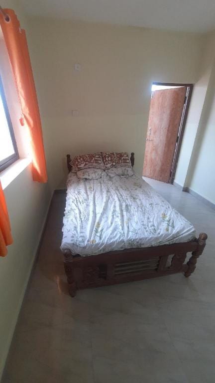 Nemmin Apt. Uno- Insta @little.yellow.house1943 Apartment in Goa, India