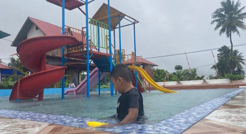 Villa Kayu Razka Hotel in Padang