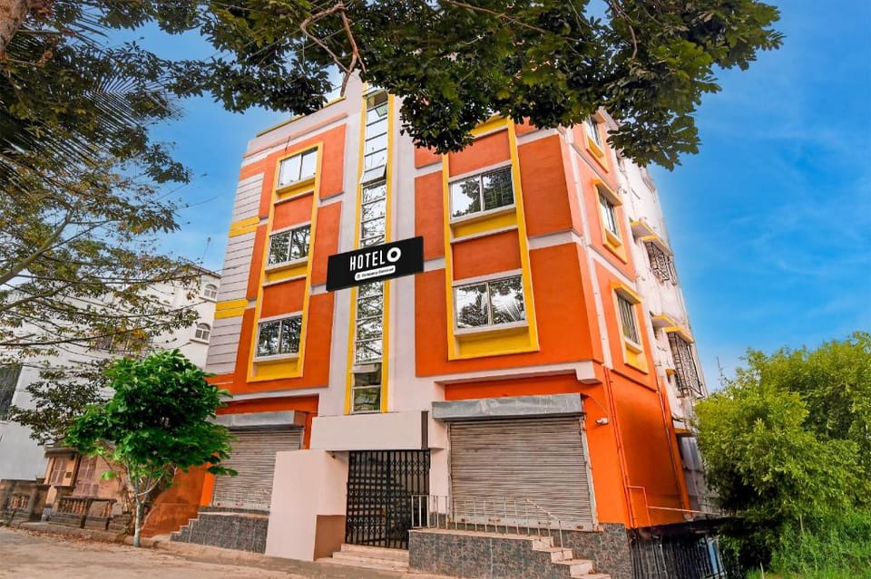Super Hotel O Hiland Park Formerly Ayush Villa Hotel in Kolkata