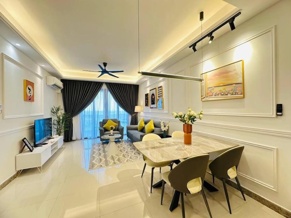 Scenic Seaview 2BR unit at R&F SeineRegion byAnju Apartment in Johor Bahru