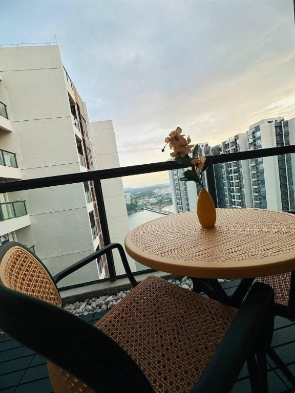 Pool & Seaview 2BR unit at R&F SeineRegion by Anju Apartment in Johor Bahru