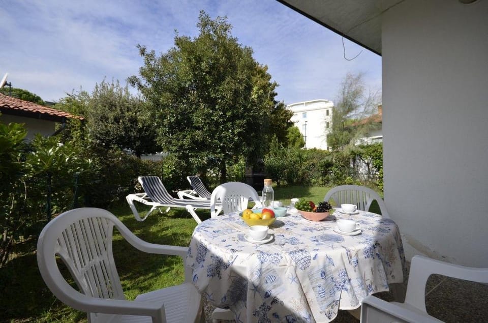 Charming villa with a beautiful garden by Beahost Rentals Apartment in Friuli-Venezia Giulia