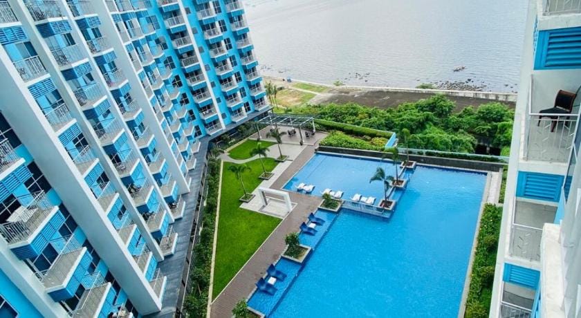 Serendipity Staycation beside Okada Apartment in Pasay