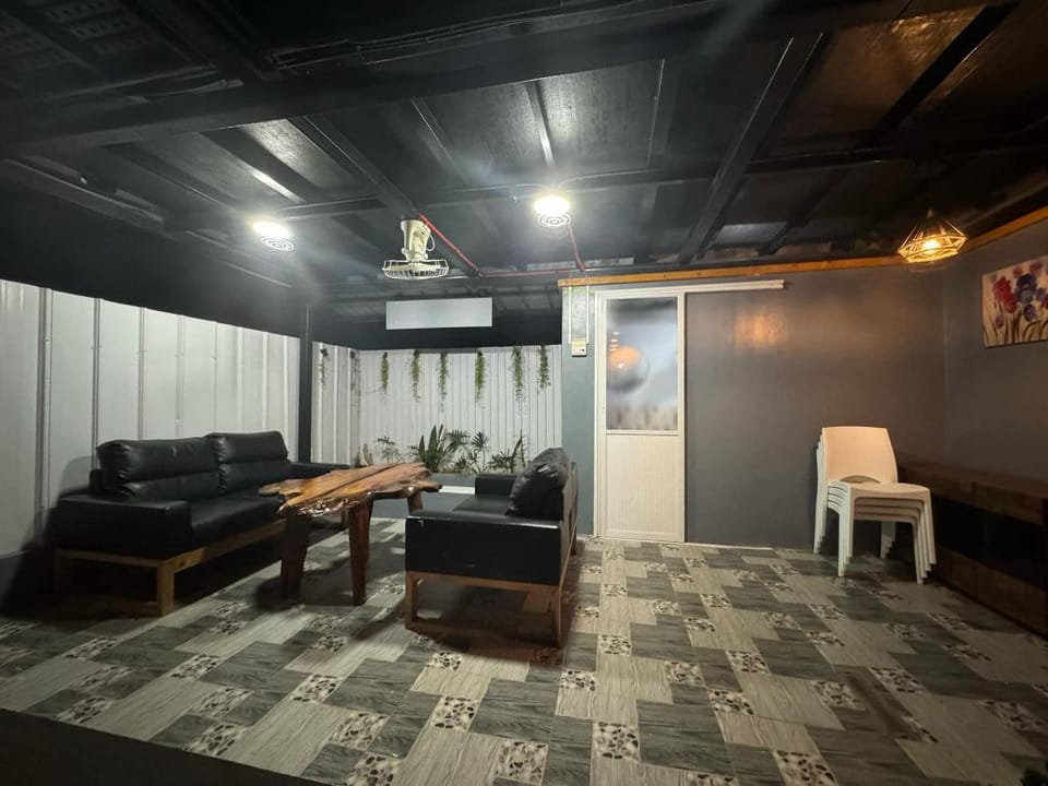 ARSTAYCATION-DAMPOL Hotel in Calabarzon