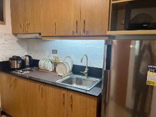 Philemon’s Luxe-Suites @Shell Residences Apartment in Pasay