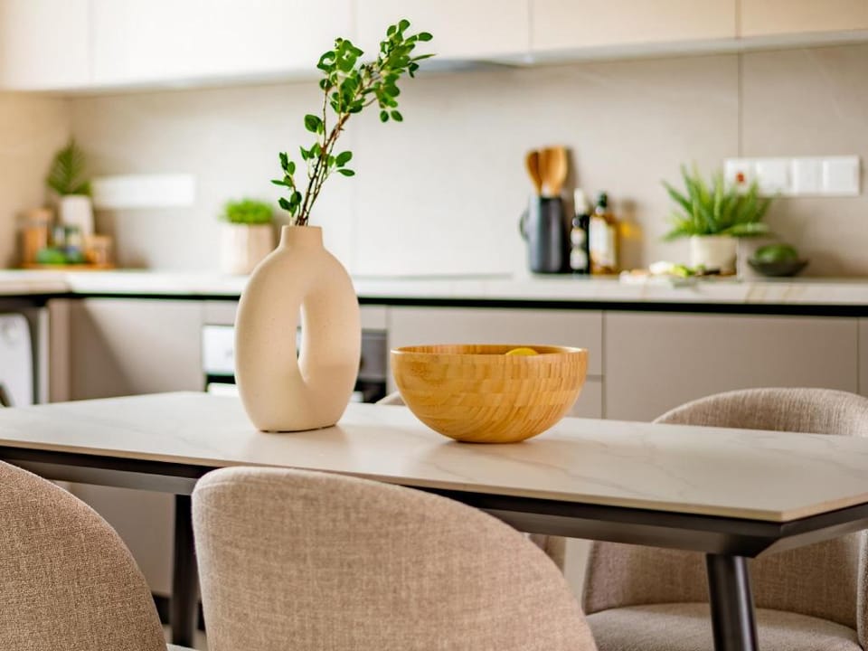 Sanders Eduardovich - Stylish2 Bedroom with Balcony Apartment in Limassol City