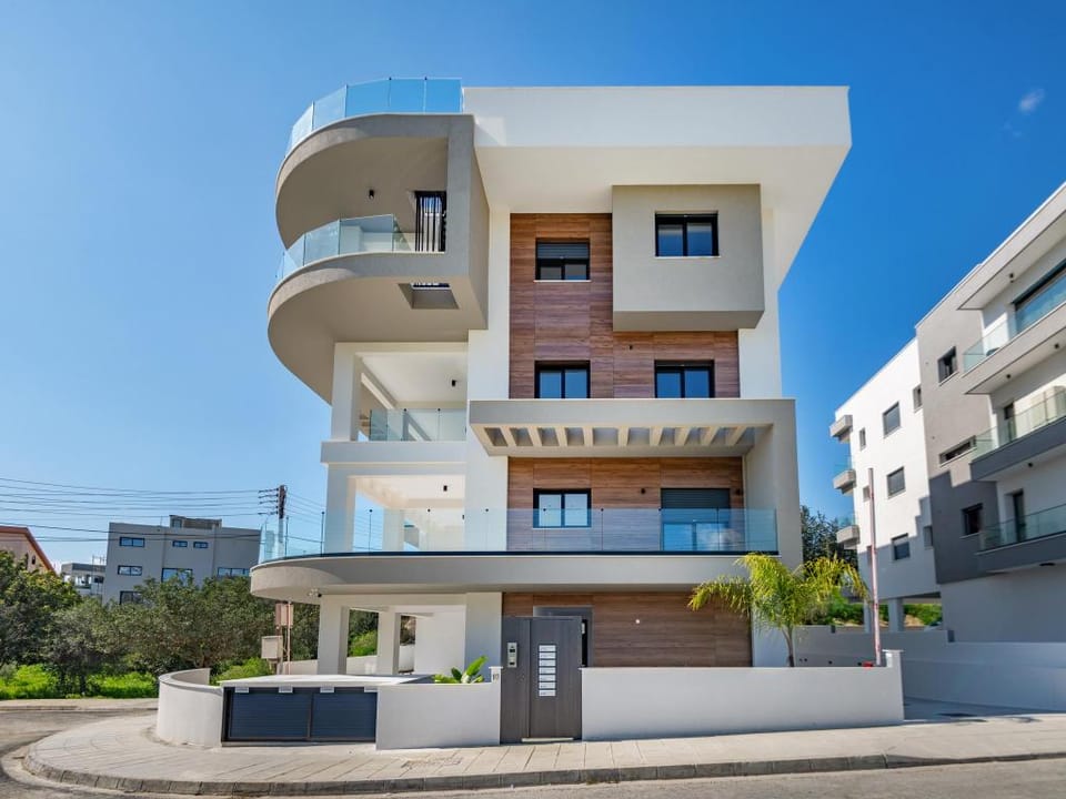 Sanders Eduardovich - Adorable1 Bedroom with Balcony Apartment in Limassol City