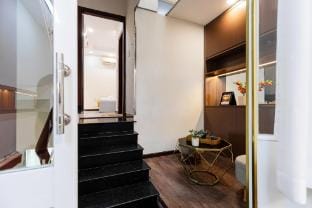 NEW | Premium 5BRs 4WC local house *centre*town Apartment in Ho Chi Minh City