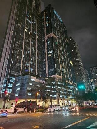 Modern & Spacious, Great Location, 200mbps &washer Vacation rental in Taguig