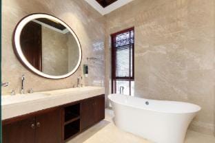 奢华亚龙湾六居千万家具KTV台球泳池别墅 Villa in Sanya